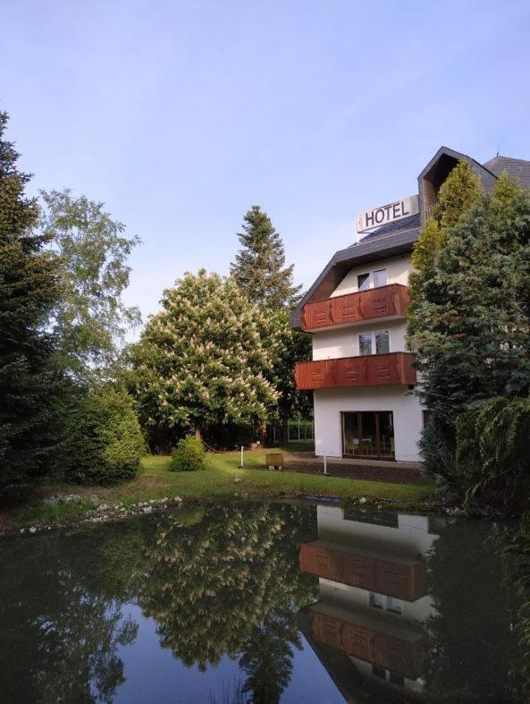 Zenner'S Landhotel Newel Екстериор снимка