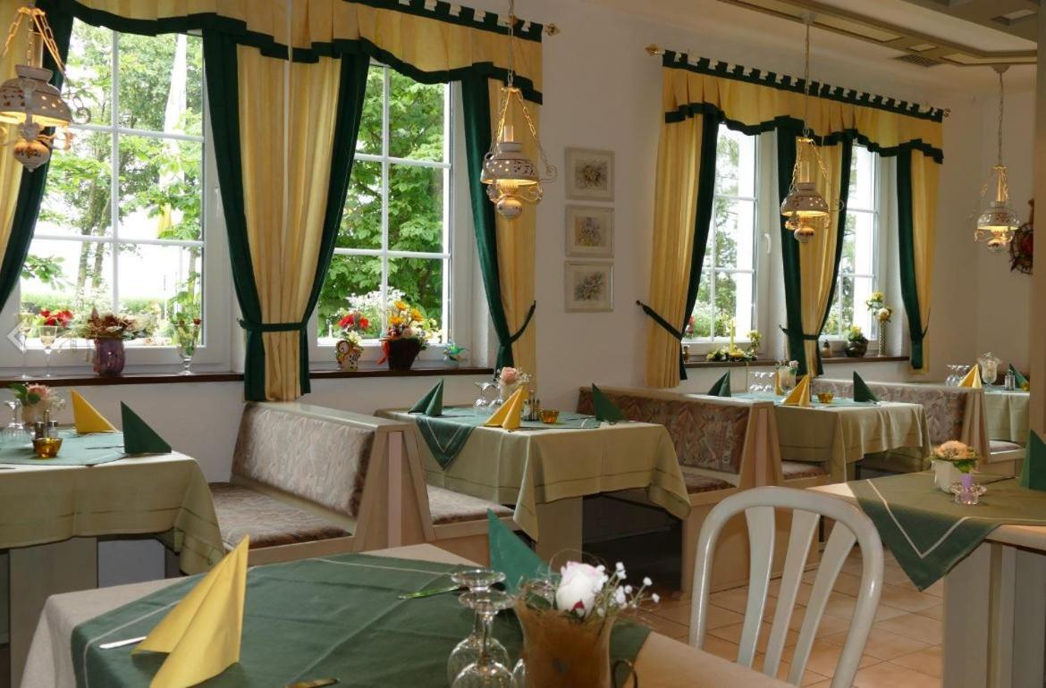 Zenner'S Landhotel Newel Екстериор снимка